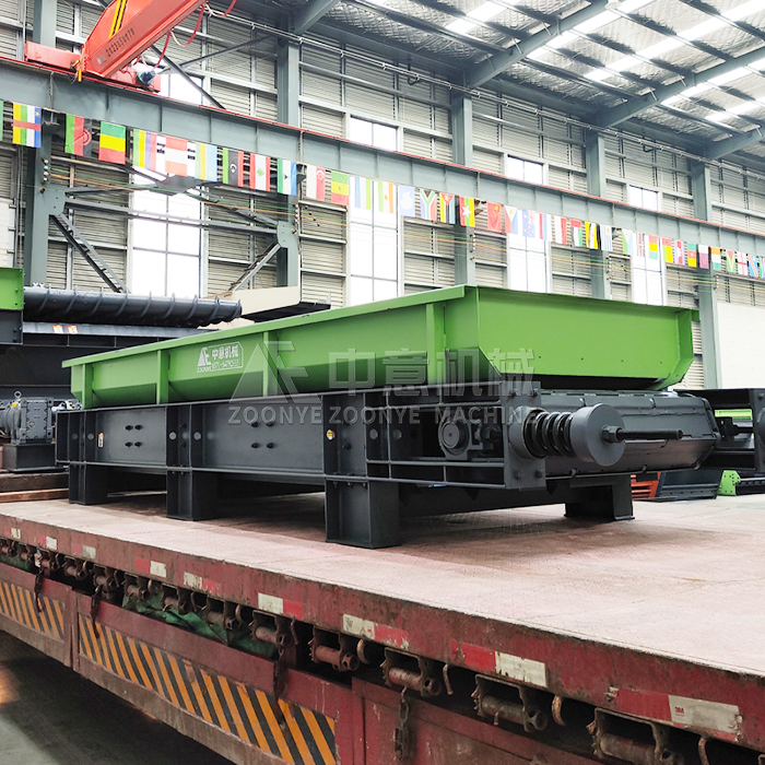 Light-duty chain plate feeder workshop view